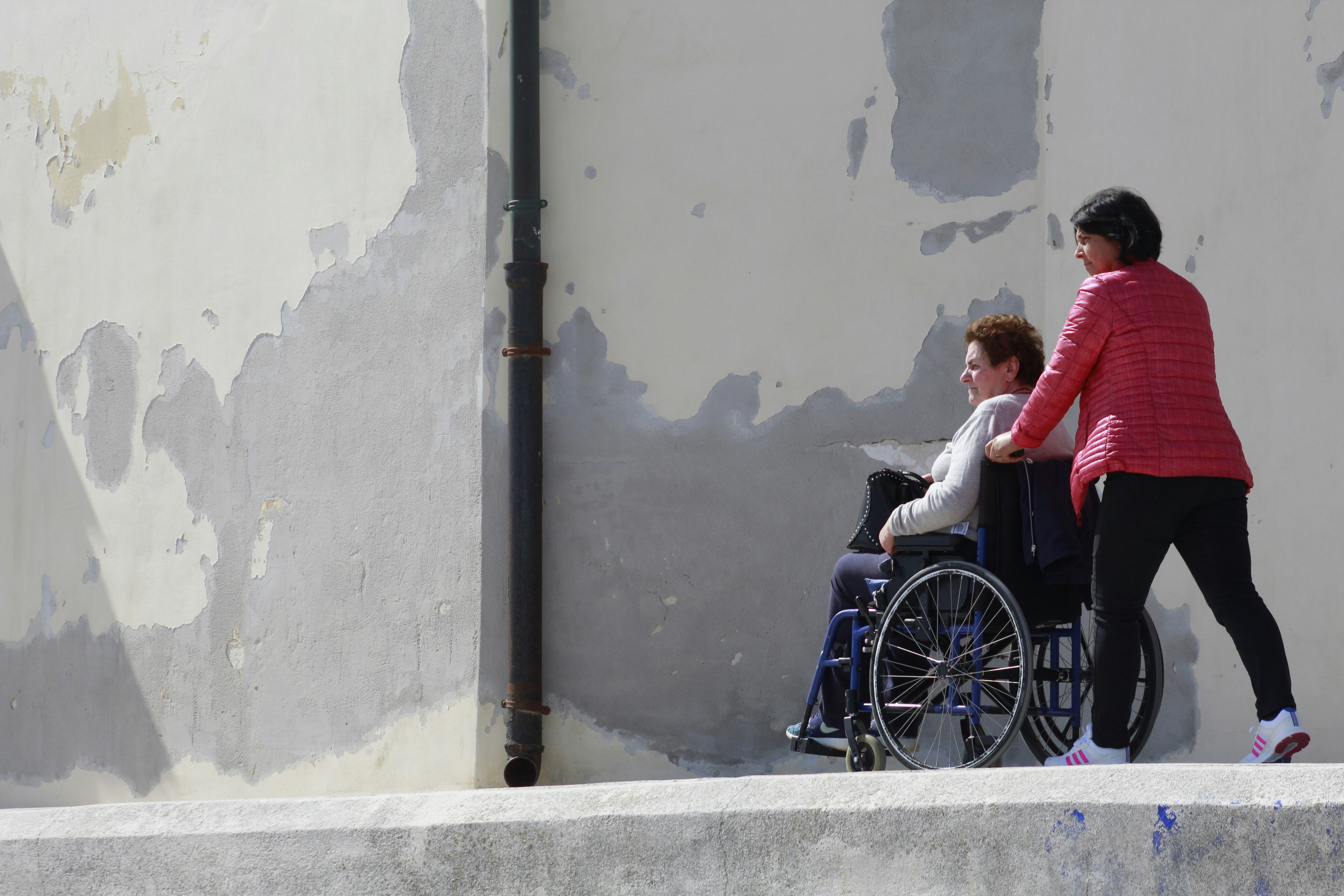 DAWN Center independent living support